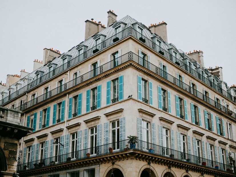Persienne maison parisienne
